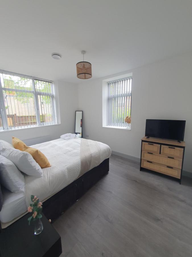 1 & 2 Bed Apartments - Desborough, Kettering, Cosy, Parking, Family, Wifi Dış mekan fotoğraf