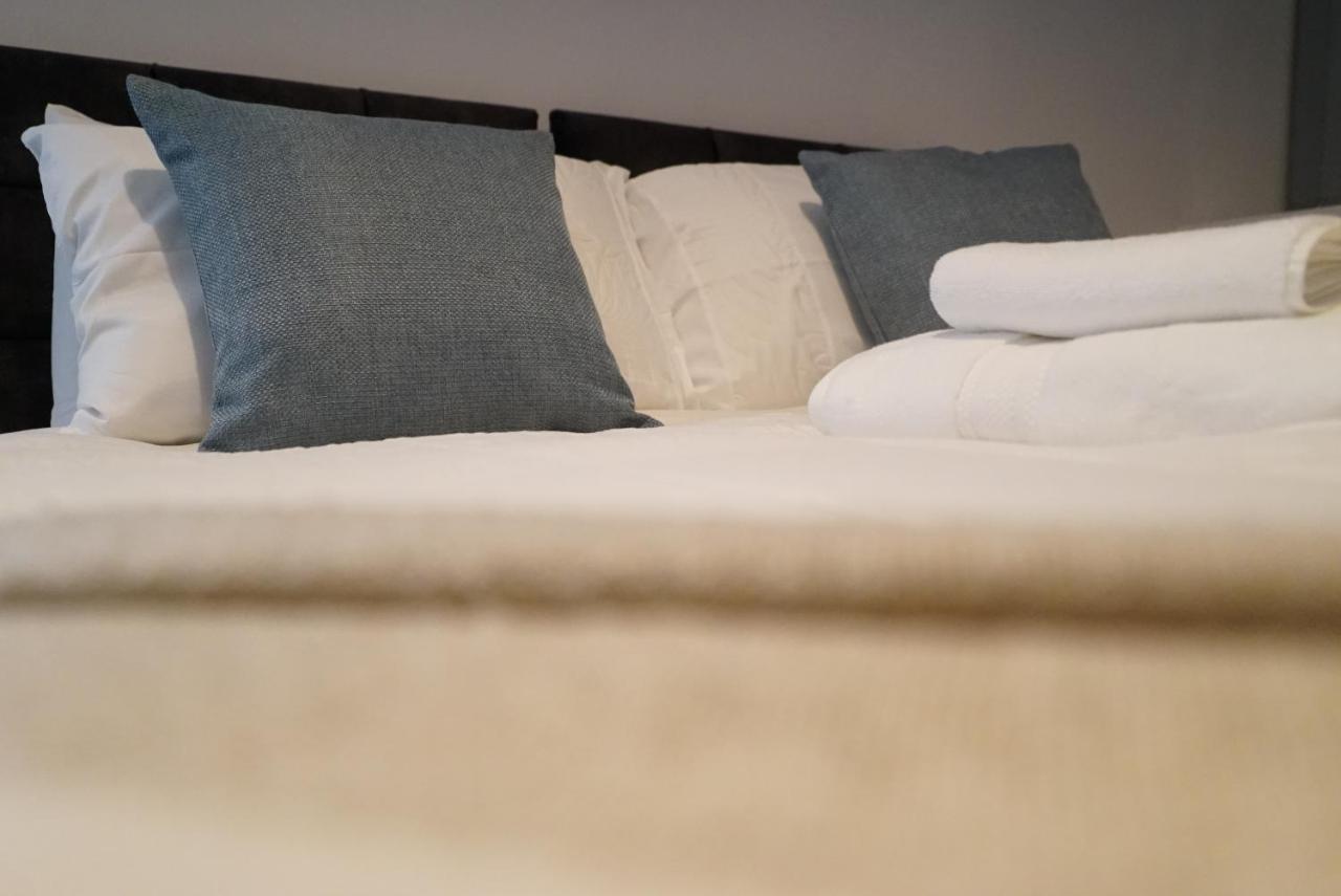 1 & 2 Bed Apartments - Desborough, Kettering, Cosy, Parking, Family, Wifi Dış mekan fotoğraf