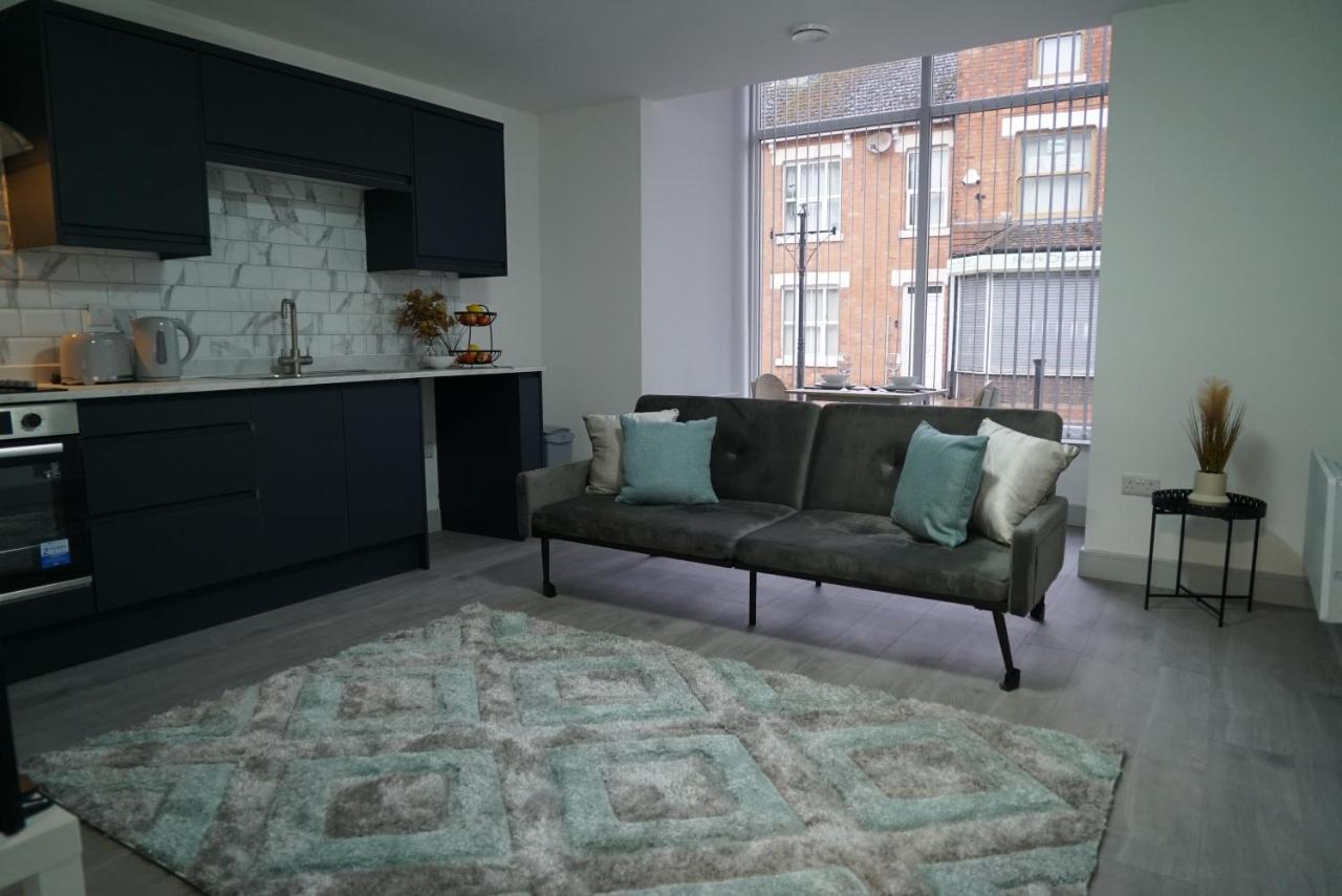 1 & 2 Bed Apartments - Desborough, Kettering, Cosy, Parking, Family, Wifi Dış mekan fotoğraf
